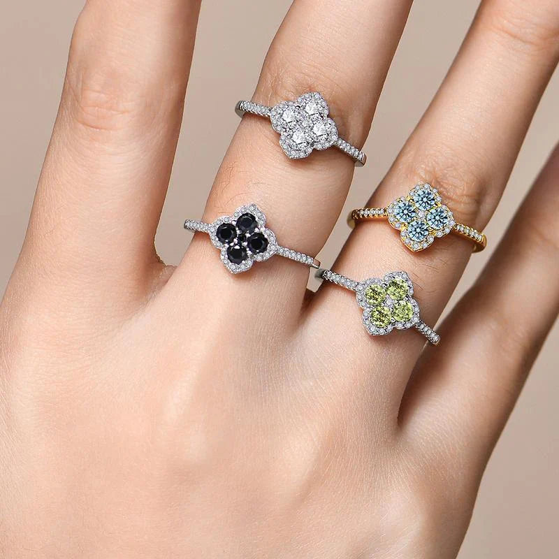 Soraya Klaverblad Ring Blauw | Wit Goud 18k