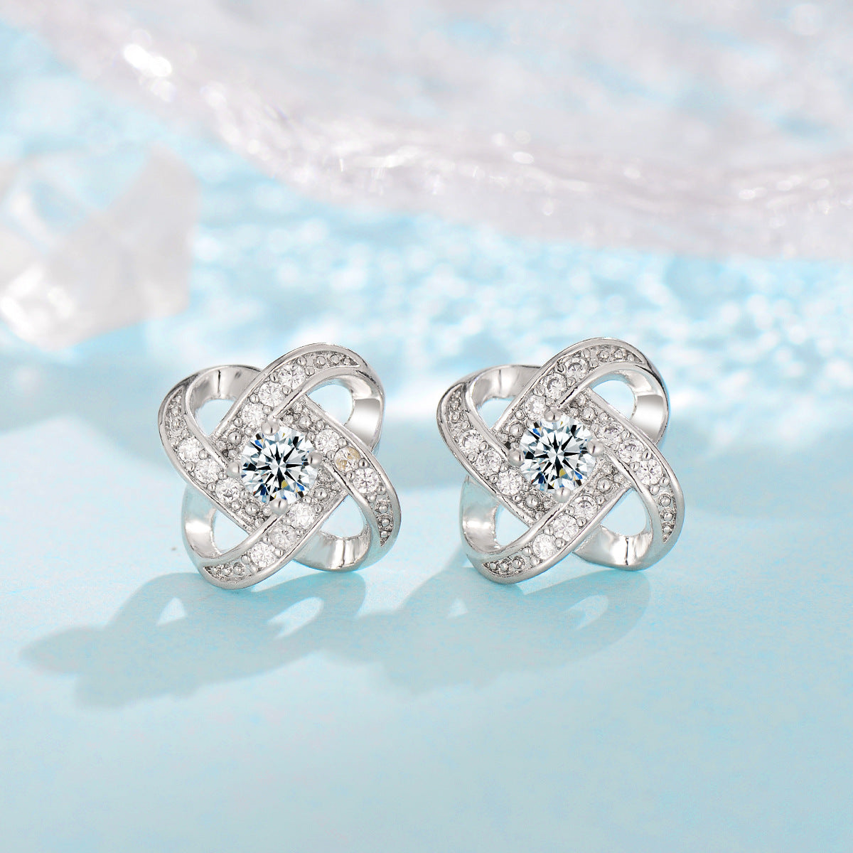Fleur de Givre klaver knoop gezet | witgoud 16k