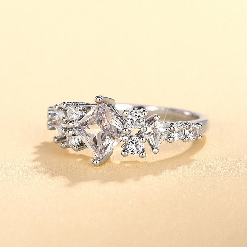 Cressida Lumere Ring | Witgoud 16k