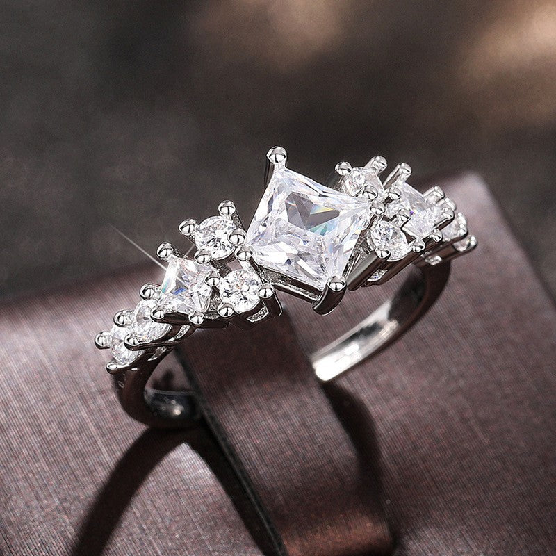 Cressida Lumere Ring | Witgoud 16k