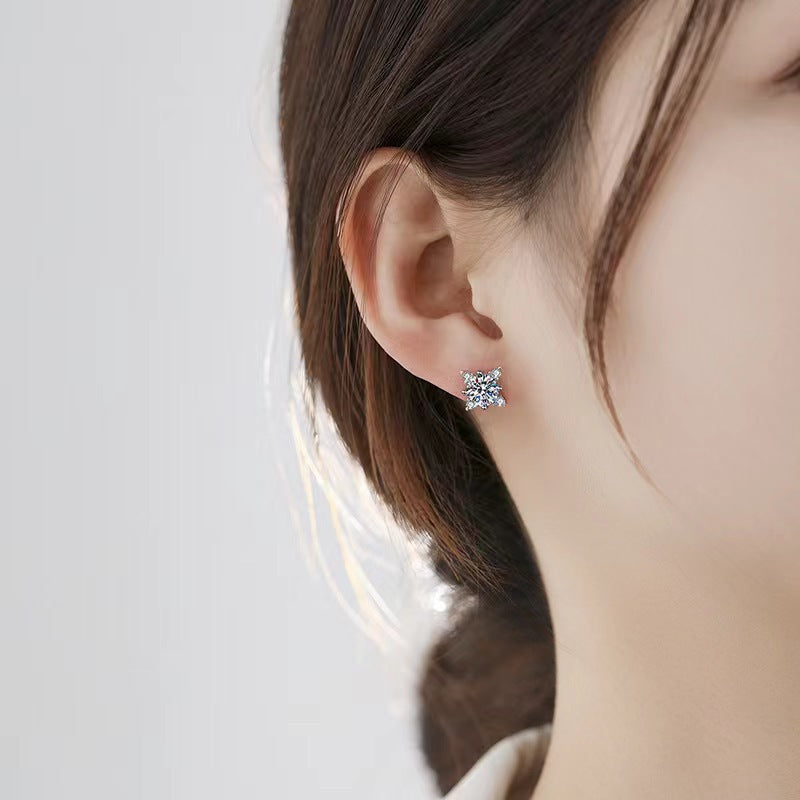 Aurelie bloem oorbellen | Witgoud 16k
