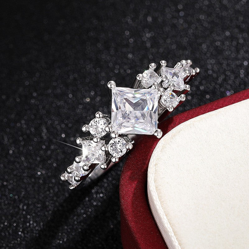 Cressida Lumere Ring | Witgoud 16k