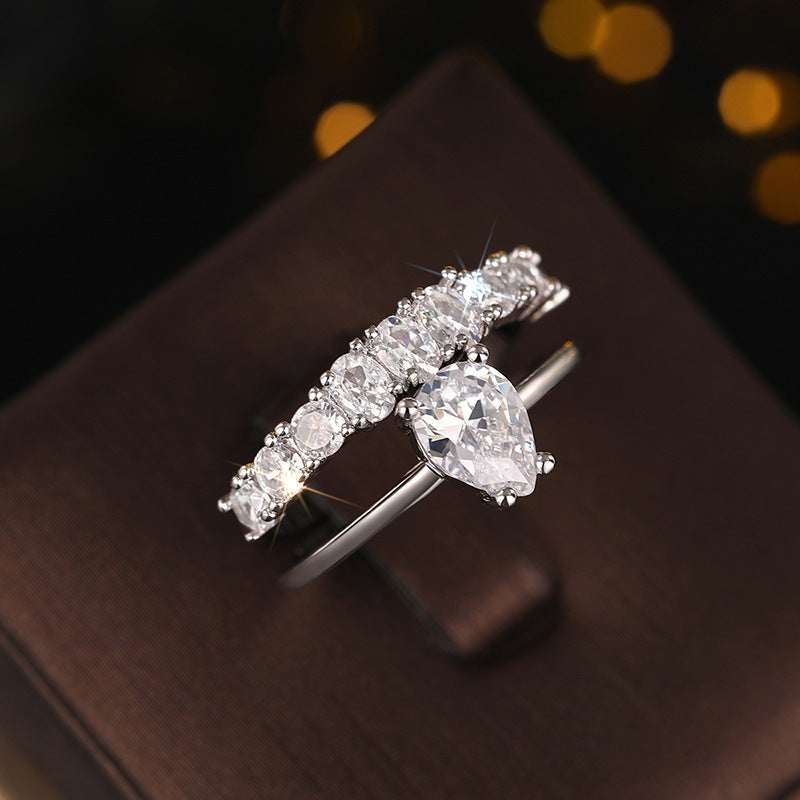 Vivienne Hartley ring | witgoud 18k