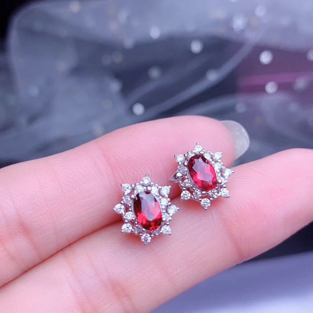 Rubina Tessalyn gezet | witgoud 14k